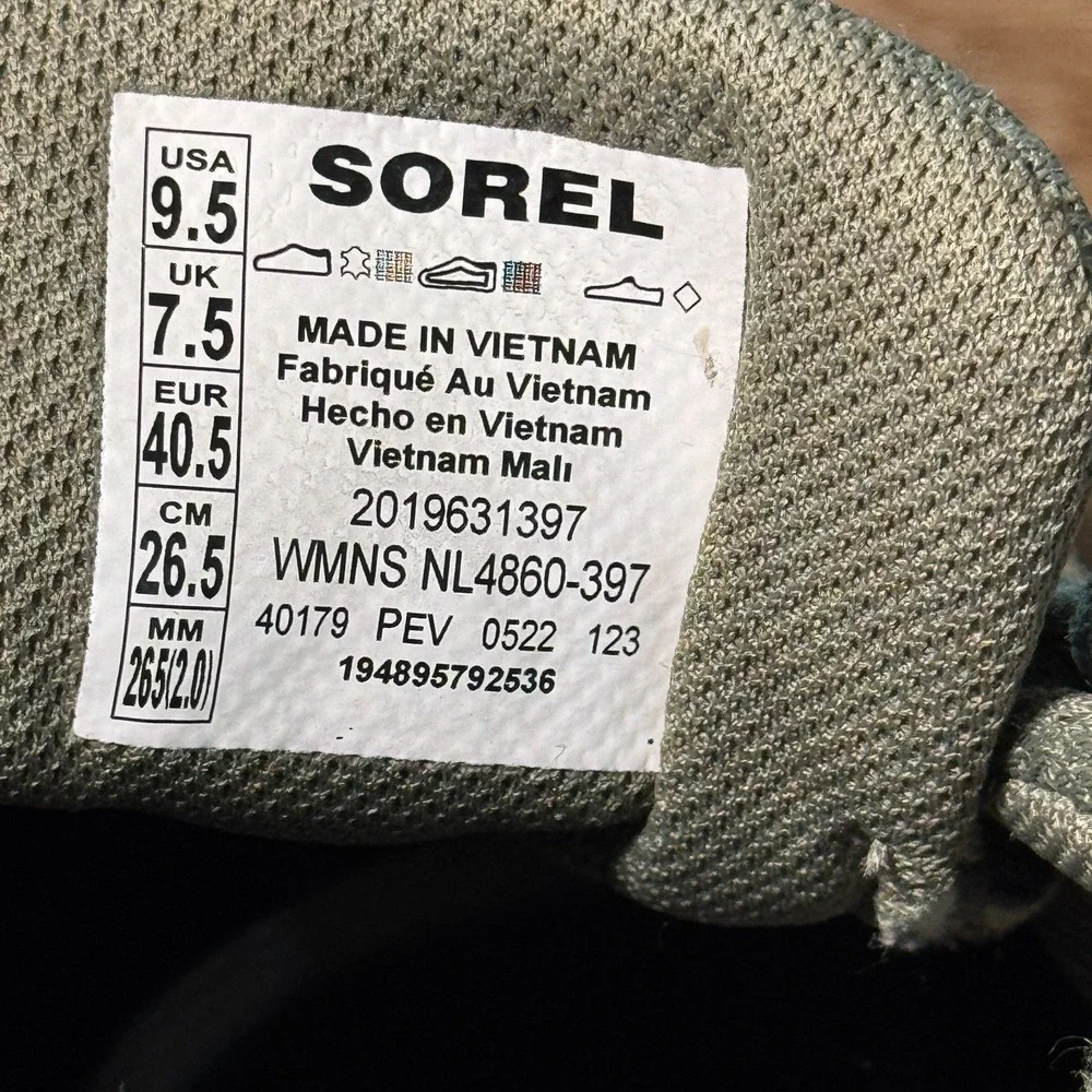 Sorel Out N About III Low 2019631-397 Sneakers Womens 9.5 Green Waterproof Shoes